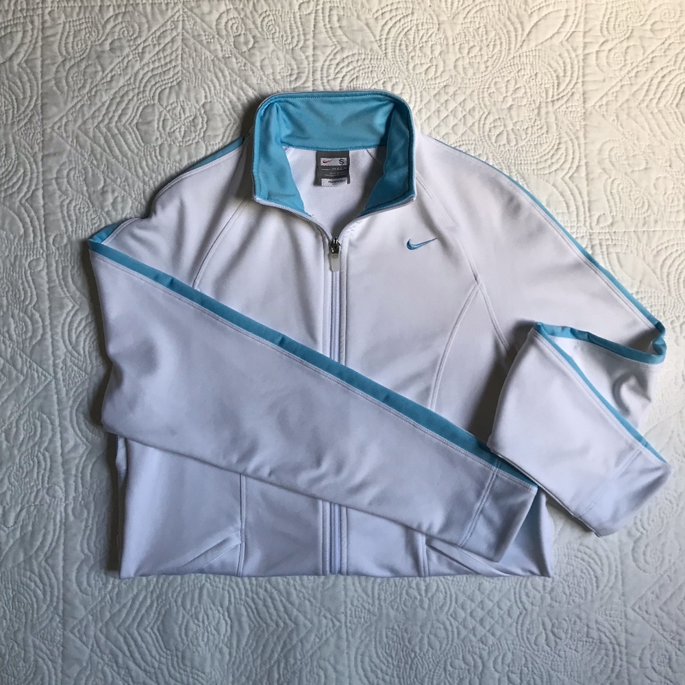 💙 White Nike Athletic Jacket